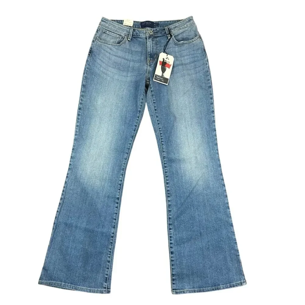 Levi's Bold Curve Bootcut Light Blue Jeans Size 12/31 NWT